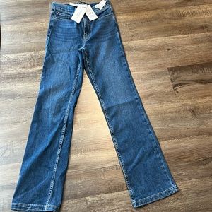 New Calvin Klein Jeans High Rise Demi Boot size 2/26